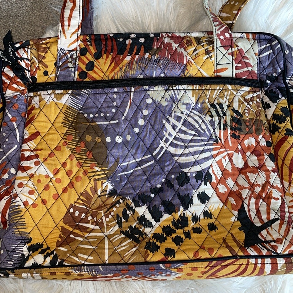 Vera Bradley Stroll Around Bag in Painted Feathers - Picture 8 of 16